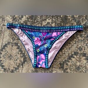 🏖️Victoria's Secret Balinese Floral Crochet Cheeky Swim  Bikini Bottoms🏖️ NWOT